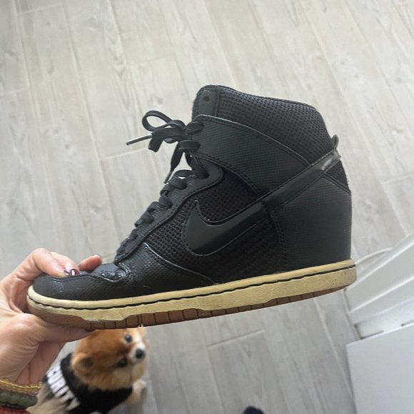 Nike Womens Dunk Sky Hi Sneaker - Picture 2 of 3